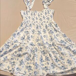 Women’s dress size medium